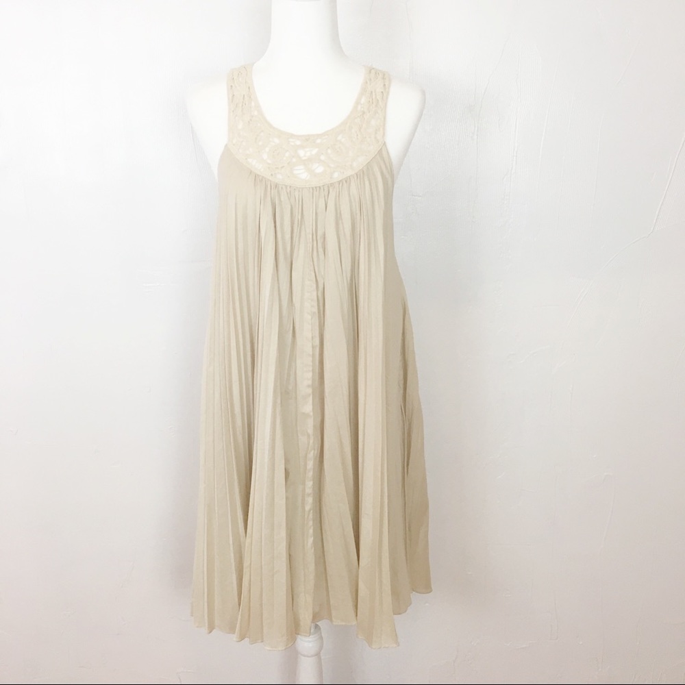 NWTAnthropologie Ryu Accordion Pleat Crochet Dress